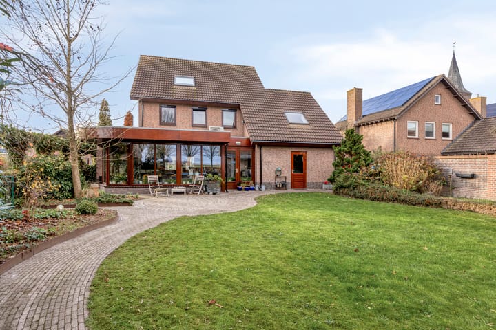 Photo 2 of Moerstraatseweg 76