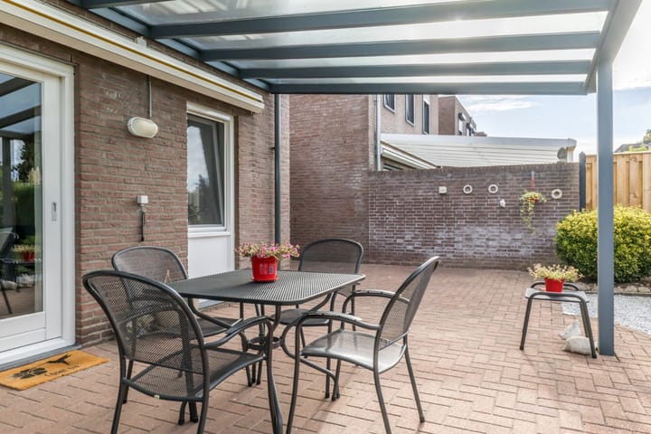 Photo 22 of Munster 4