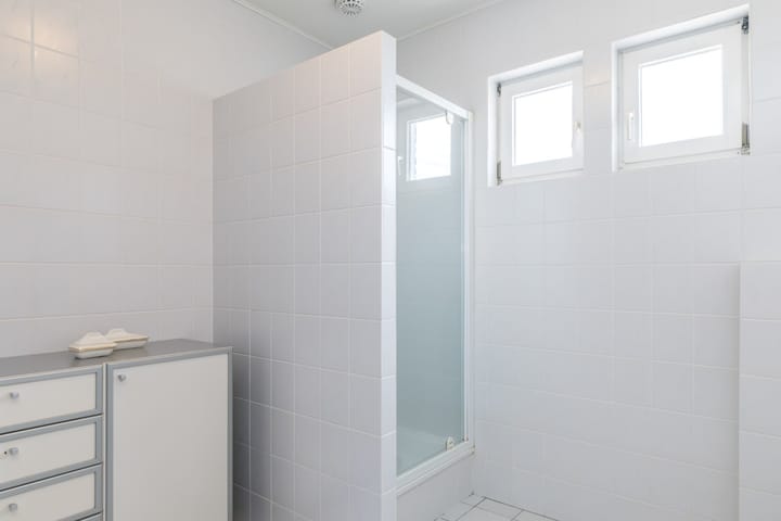 Photo 31 of Munster 4