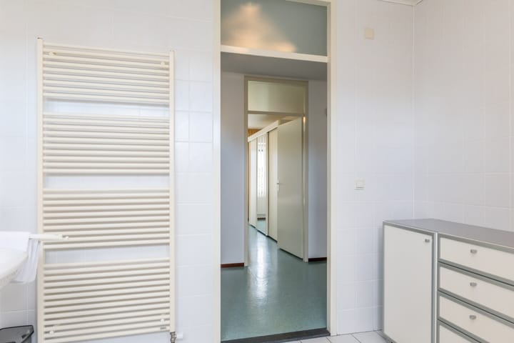 Photo 32 of Munster 4