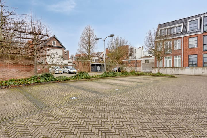 Foto 32 van Heereweg 185-U