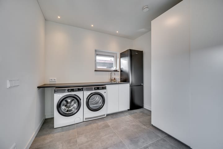 Foto 8 van Burg van Kempenstraat 7