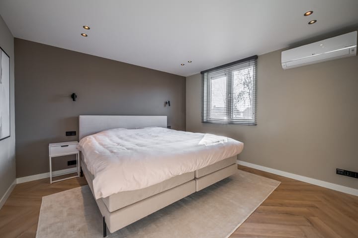 Foto 11 van Burg van Kempenstraat 7