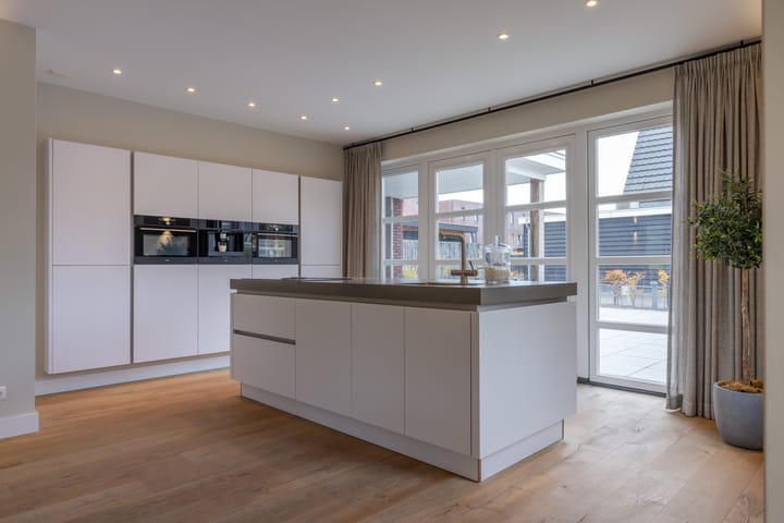 Photo 9 of Zilverschoon 80