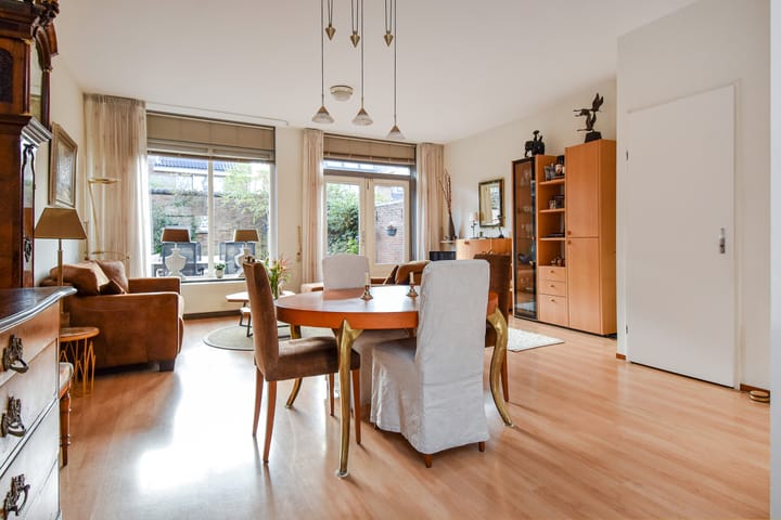 Foto 10 van Bellinistraatje 10