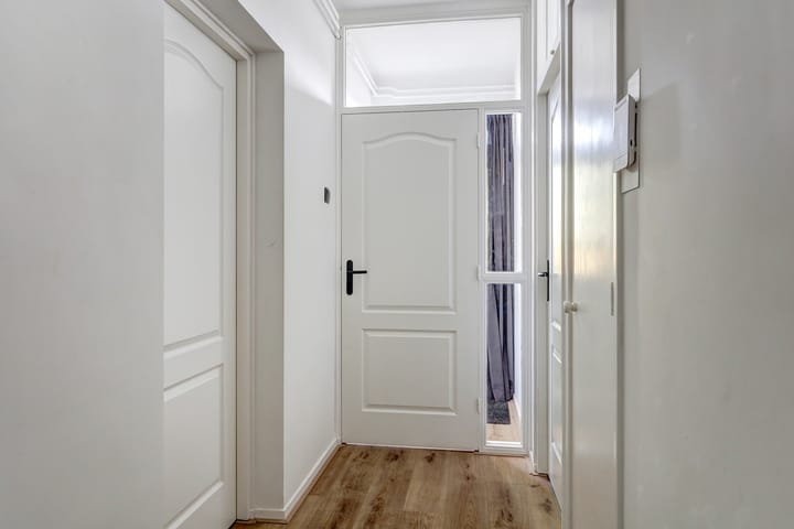 Photo 16 of Heinsiusstraat 32