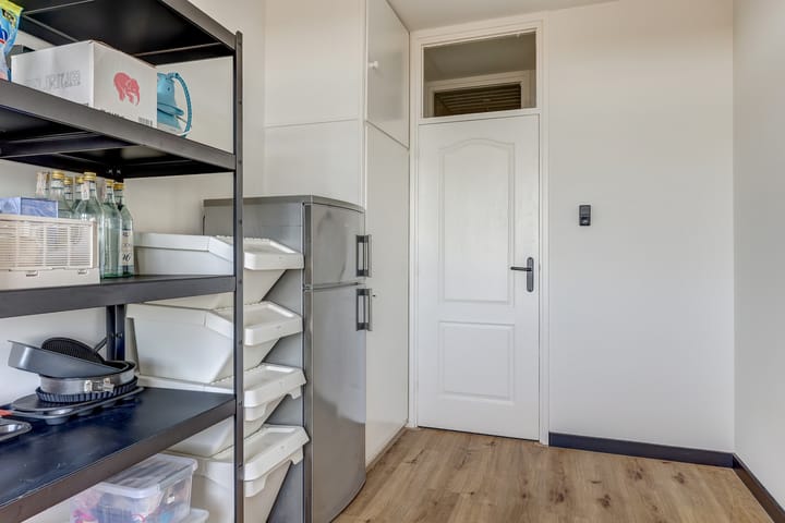 Photo 40 of Heinsiusstraat 32