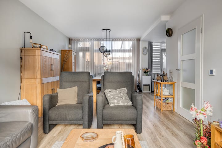 Photo 10 of Celsiusstraat 4