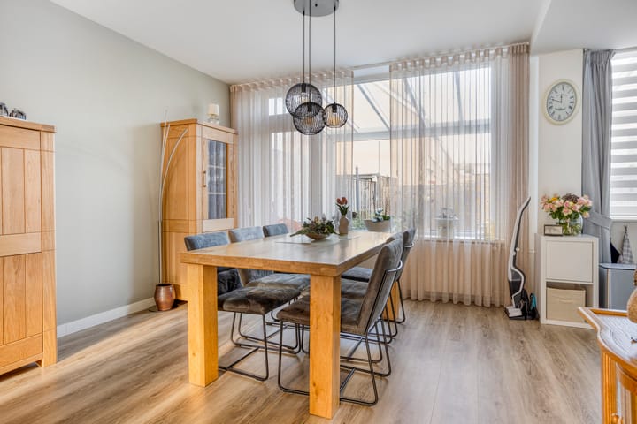 Photo 11 of Celsiusstraat 4