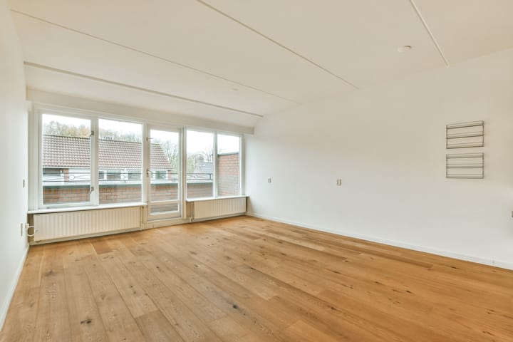 Photo 8 of Spinnewiel 22