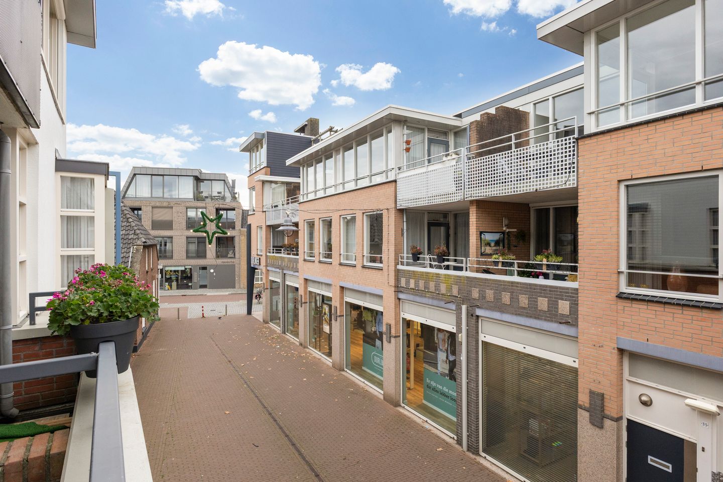 Photo 10 of Hoogstraat 44