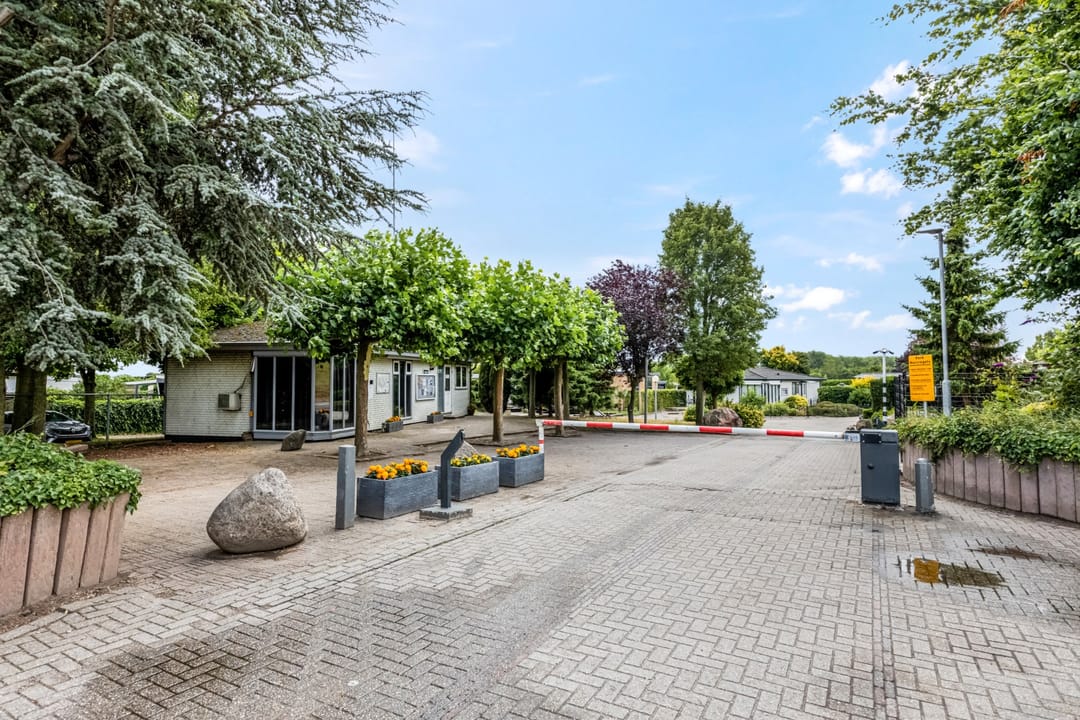 Photo 32 of Rijnbandijk 111-51