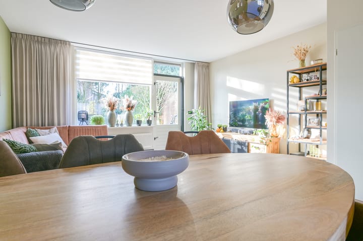 Photo 6 of van Oldenbarneveltstraat 156