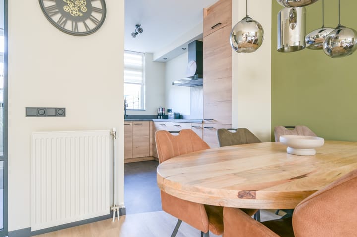 Photo 8 of van Oldenbarneveltstraat 156