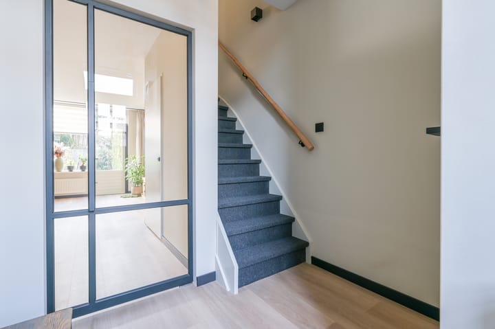 Photo 13 of van Oldenbarneveltstraat 156