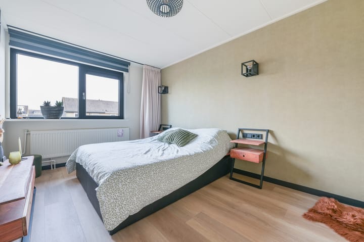 Photo 16 of van Oldenbarneveltstraat 156