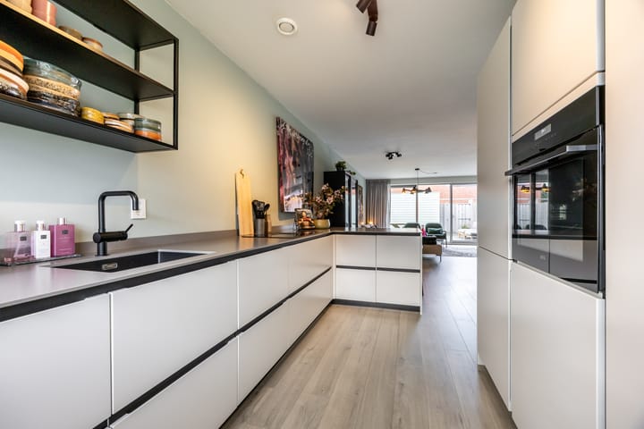 Photo 14 of Geusevesperstraat 17