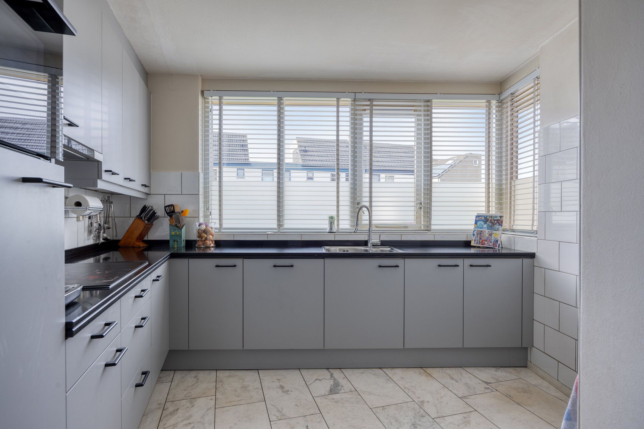 Foto 18 van F.J. Ebbensstraat 86