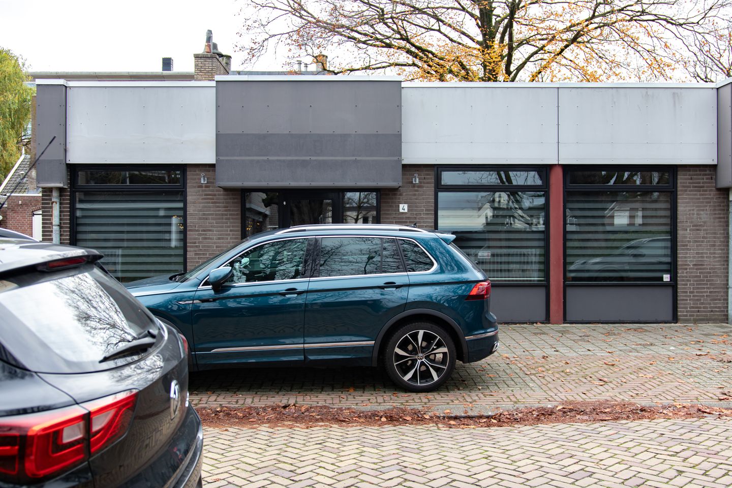 View photo 3 of Emmastraat 4