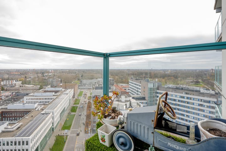 Foto 14 van Strevelsweg 986