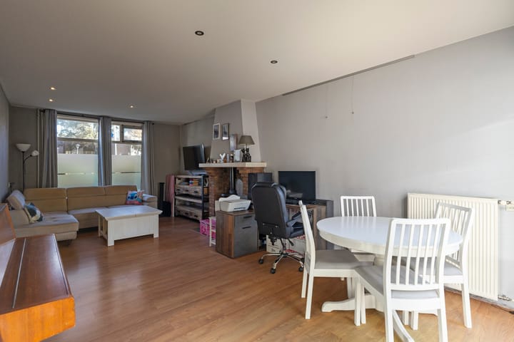 Foto 11 van Van Limburg Stirumstraat 18