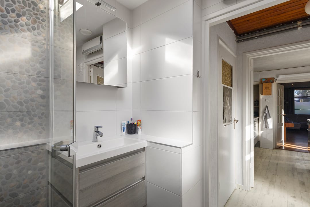 Foto 13 van Van Limburg Stirumstraat 18