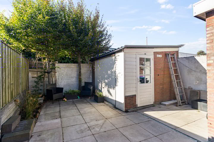 Foto 15 van Van Limburg Stirumstraat 18