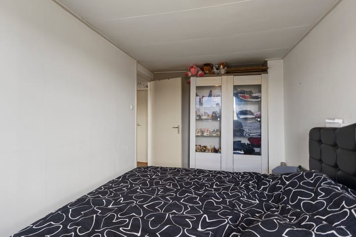 Foto 19 van Van Limburg Stirumstraat 18