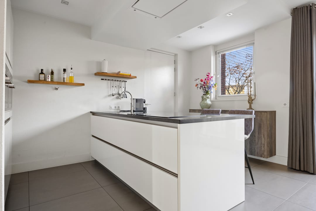 Photo 16 of Adagiostraat 2