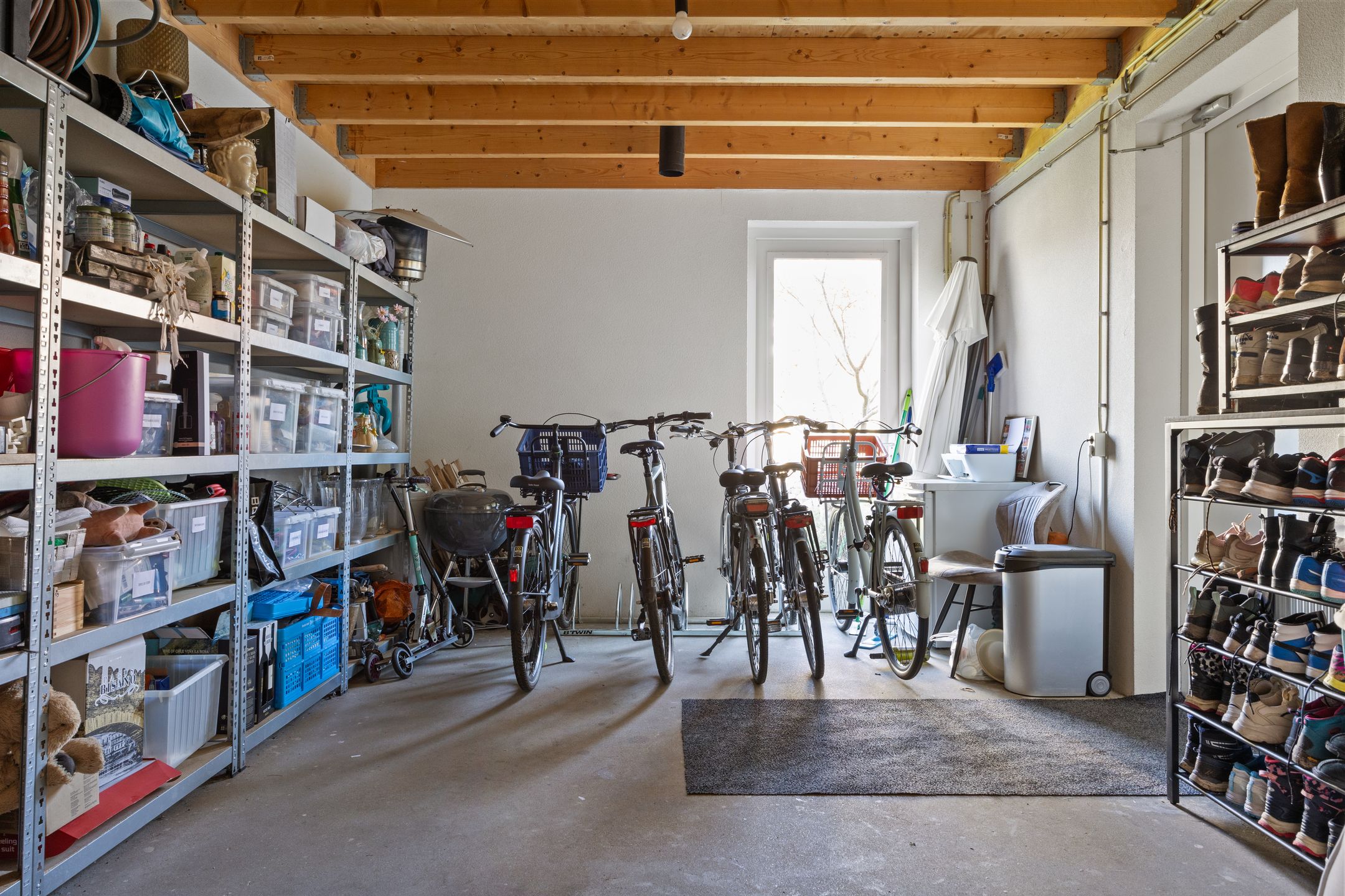 Photo 21 of Adagiostraat 2