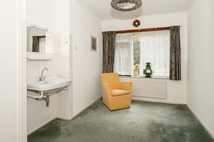 Foto 10 van Rozenhoflaan 3