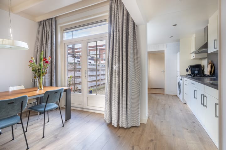 Photo 12 of Franekerstraat 27