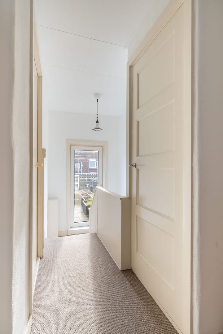 Photo 31 of Franekerstraat 27