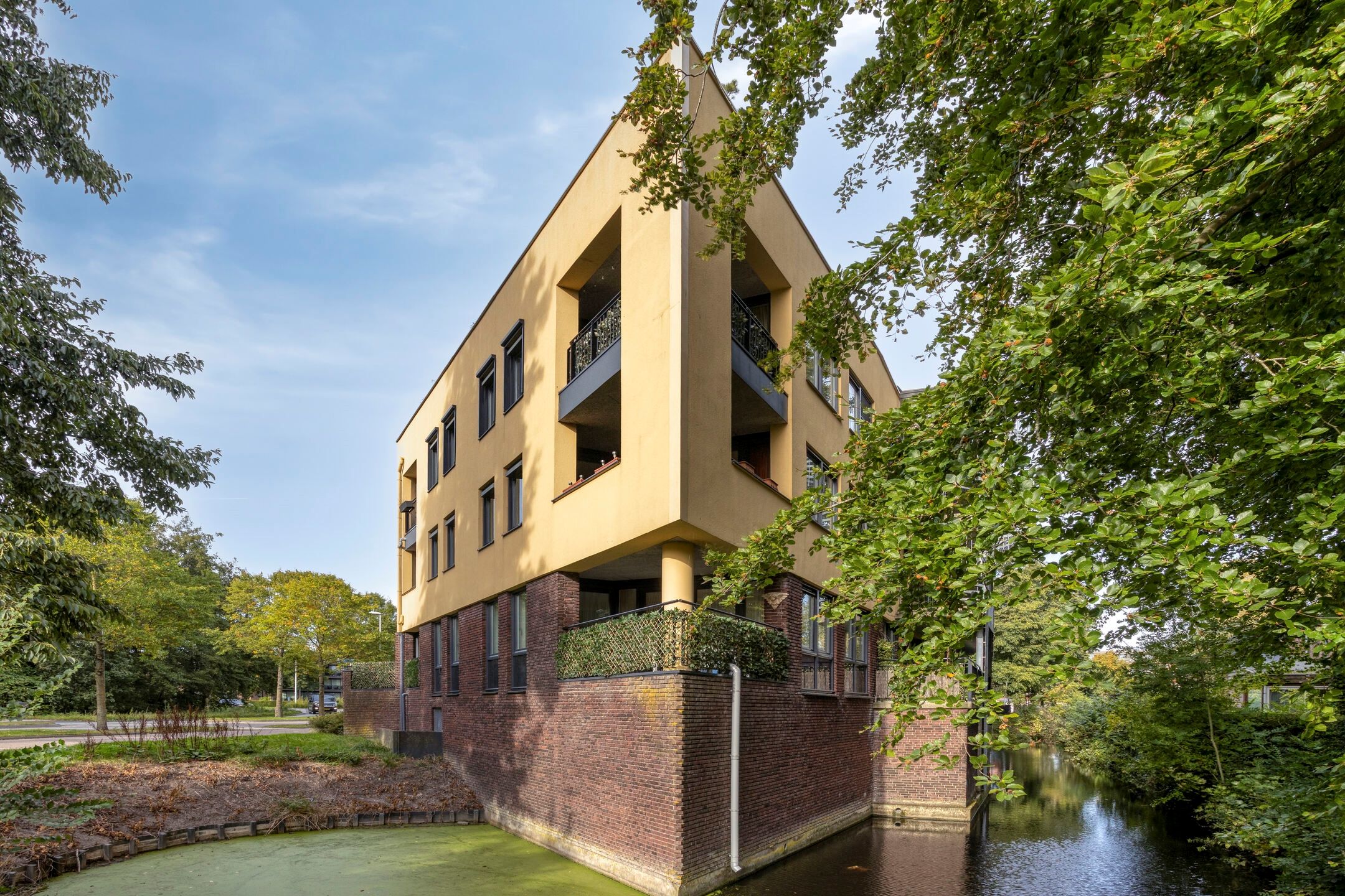 Mies Ruthplaats 22, Leiden