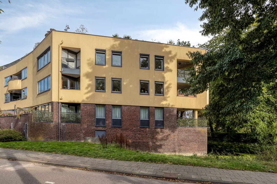 Foto 2 van Mies Ruthplaats 22