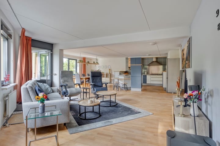 Foto 6 van Mies Ruthplaats 22