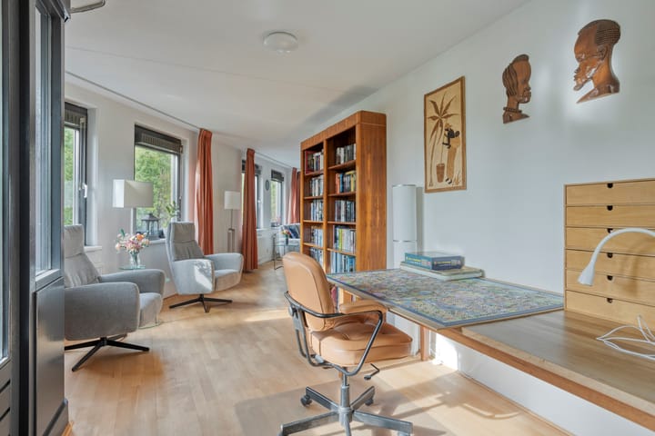 Foto 21 van Mies Ruthplaats 22