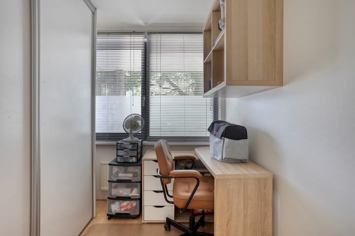 Foto 32 van Mies Ruthplaats 22