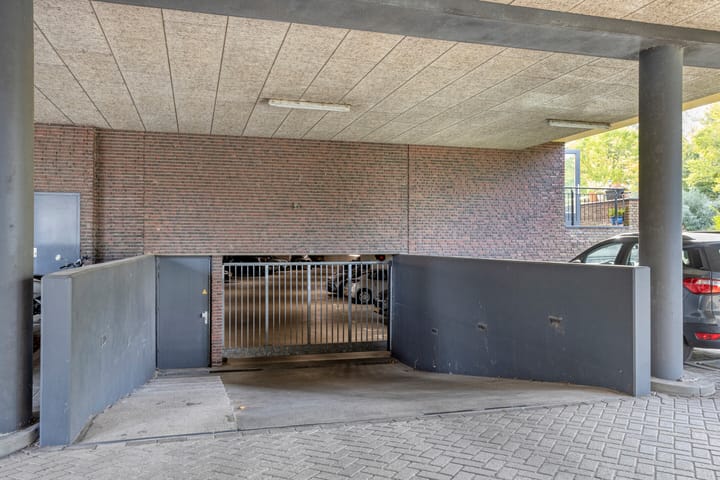 Foto 35 van Mies Ruthplaats 22