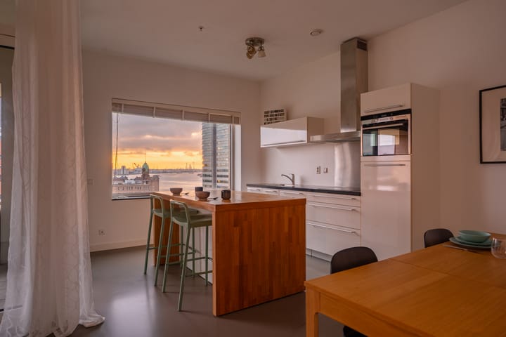 Foto 11 van Van der Hoevenplein 42