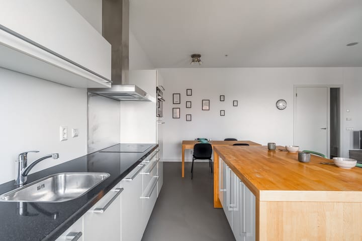 Foto 25 van Van der Hoevenplein 42