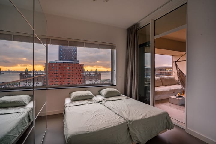 Foto 29 van Van der Hoevenplein 42