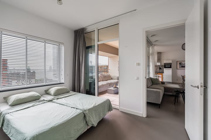 Foto 31 van Van der Hoevenplein 42