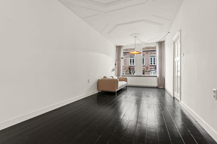 Photo 10 of Graaf Lodewijkstraat 16