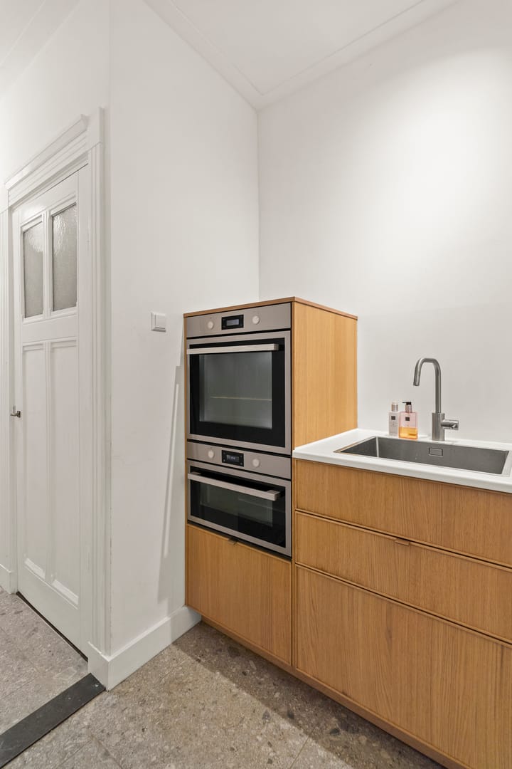 Photo 21 of Graaf Lodewijkstraat 16