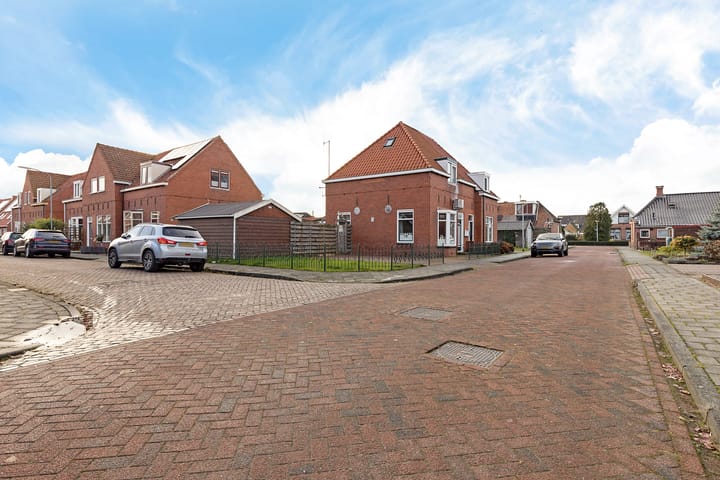 Photo 2 of Prins Hendrikstraat 4