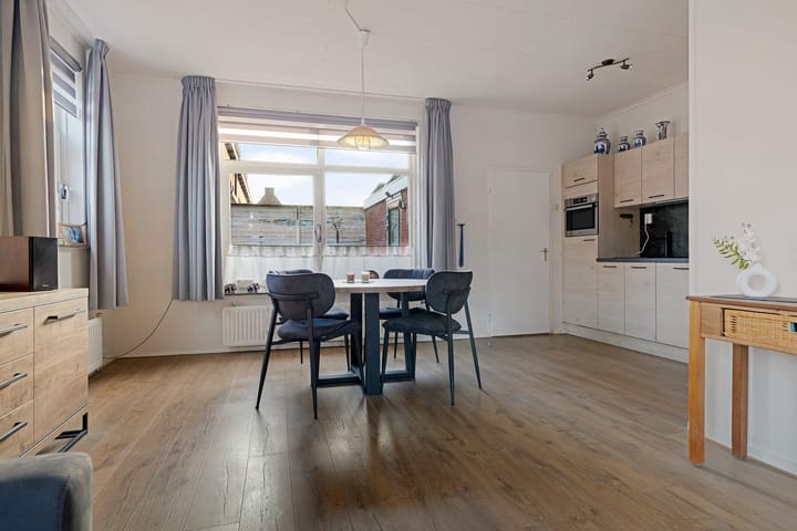 Photo 16 of Prins Hendrikstraat 4