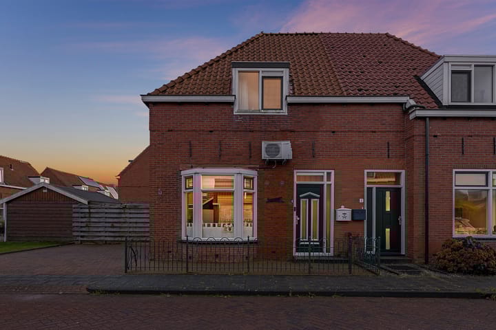 Photo 44 of Prins Hendrikstraat 4