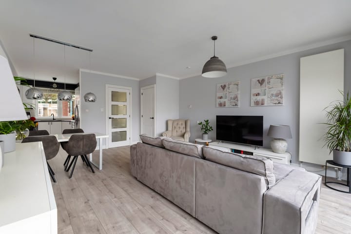 Photo 16 of Schoolstraat 19