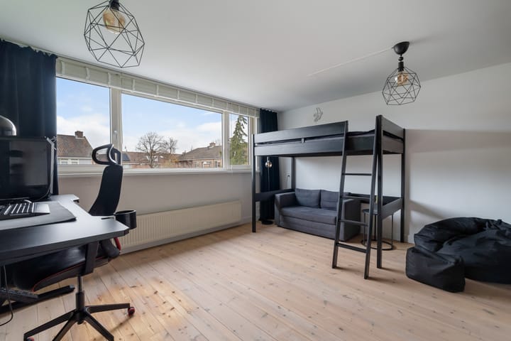 Photo 35 of Schoolstraat 19